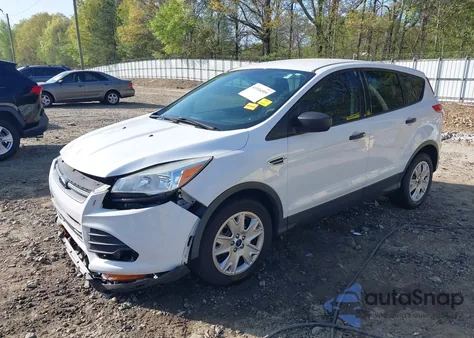 2014 Ford Escape S из США, поврежденный, VIN 1FMCU0F71EUC81419